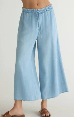Ruffle Waist Wide Leg Crop Pants