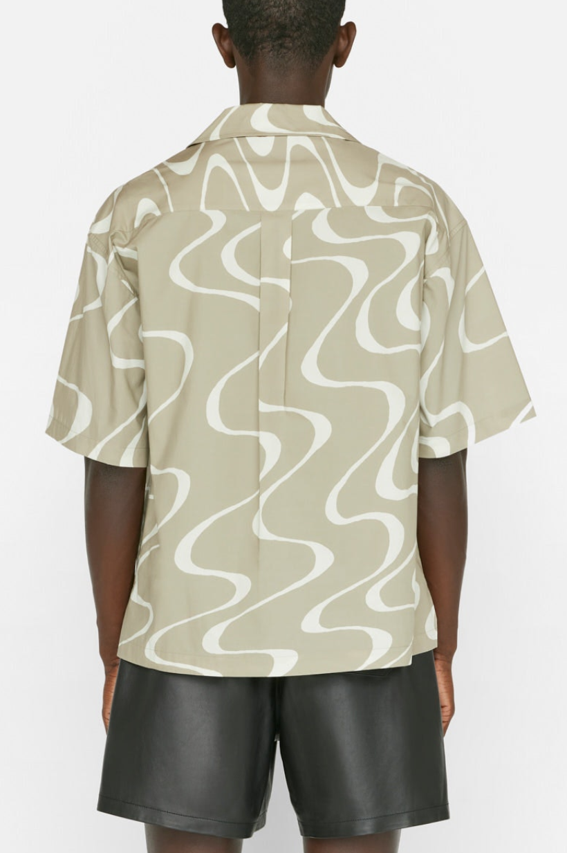 Abstract Wave Graphic Shirt