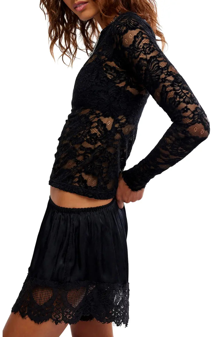 Raising Eyebrows Lace Top-Blk