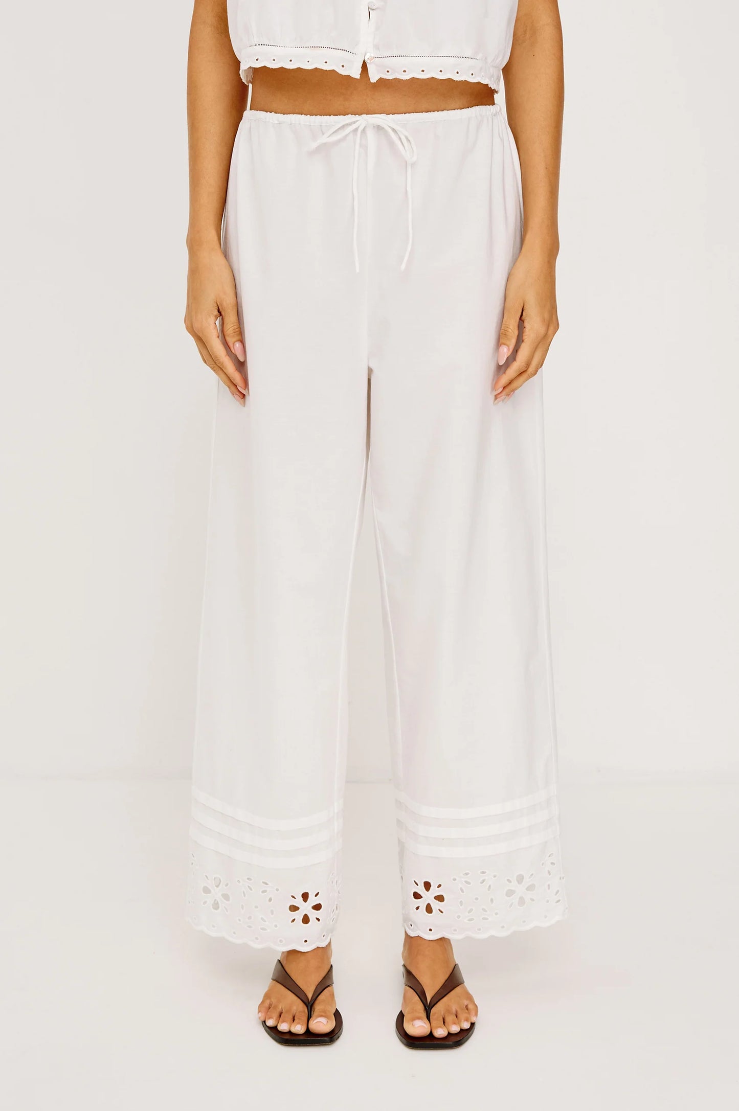 Lydia Pant-White