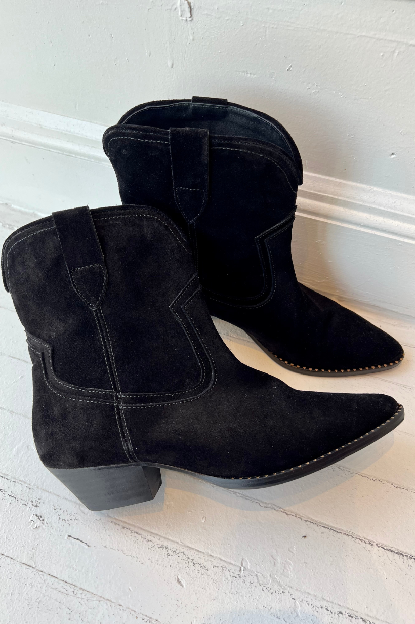 Mazzy Western Ankle Boots